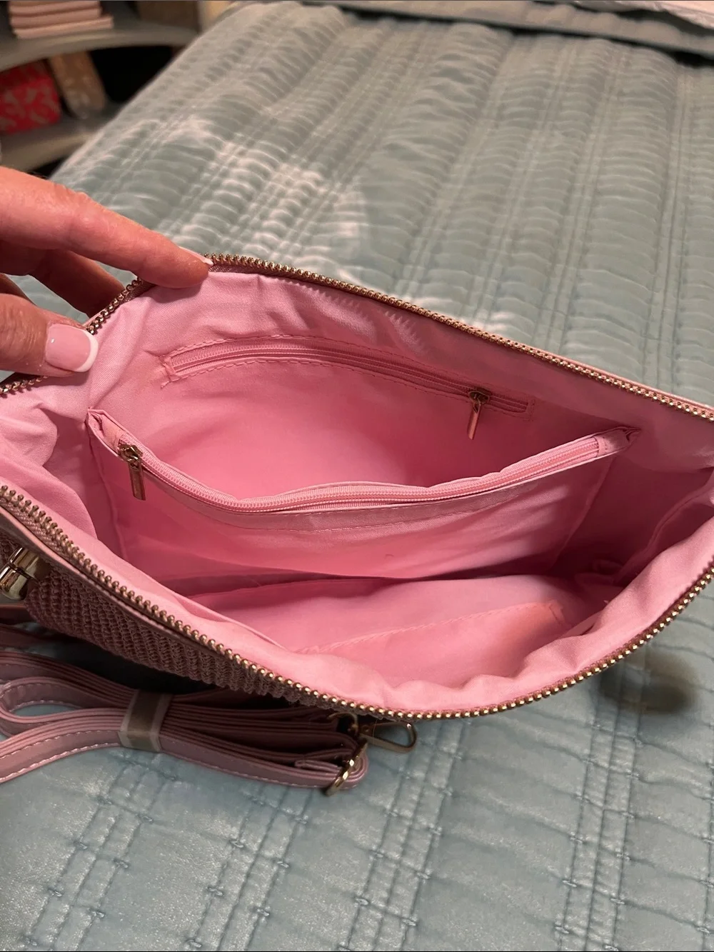 Woven Pink Crossbody Clutch Bag - Women's Shoulder Strap